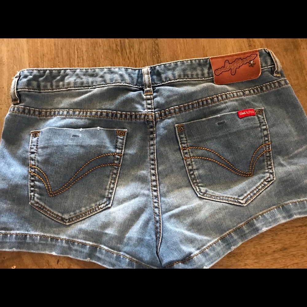Short - Picture 2 of 2
